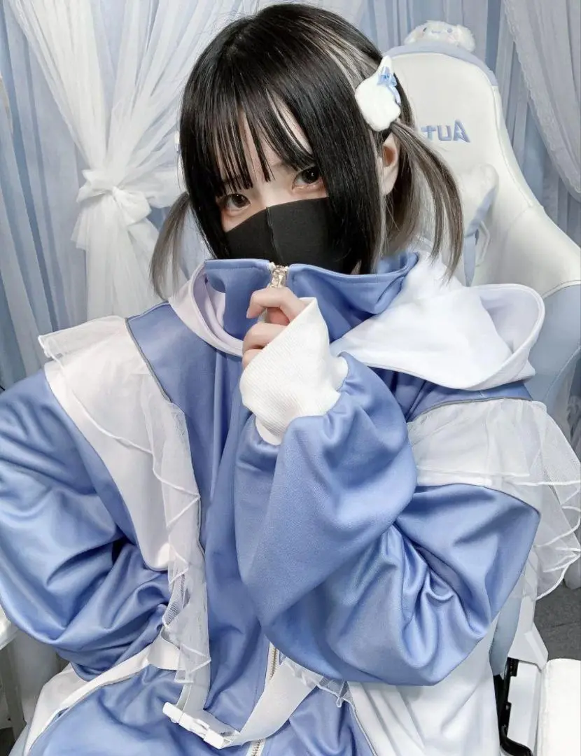 ililil イルイルイル ネオンカラー ハイネック ジャージ