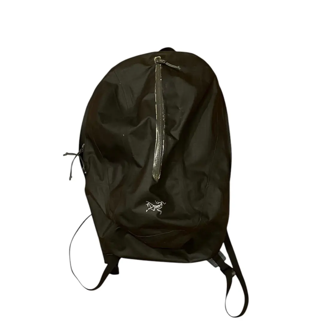 新品未使用タグ付　アークテリクス　リュック　Astri19Backpack 2025年最新】astri 19 アークテリクスの人気アイテム - メルカリ
