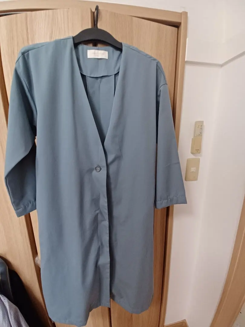 Thumbnail of Gray long coat with waist ribbon