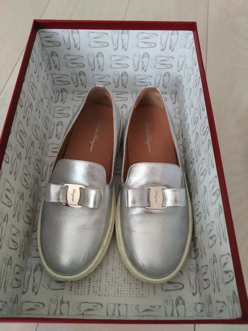 Ferragamo フェラガモ キッズ サンダル 31 19cm相当 セール 17%OFF】SALVATORE FERRAGAMO サンダル LYLIA J ヴィラ