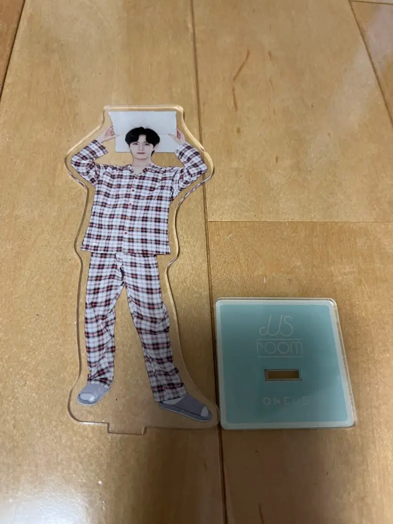 2025年最新】oneus シオン アクスタの人気アイテム - メルカリ