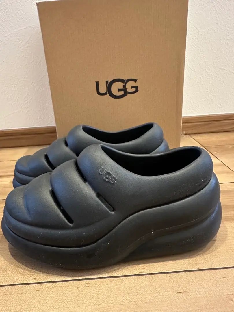 2025年最新】ugg w sport yeah clogの人気アイテム - メルカリ