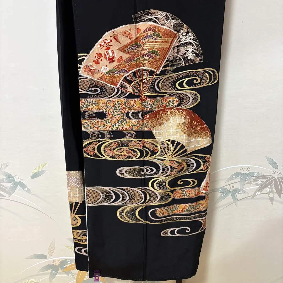 Thumbnail of Excellent Condition ★ Kurotomesode (Formal Black Kimono) with Five Crests, Double Lining, Silk, Family Crest: Tsurukashiwa (Japanese Knotweed), Fan and Flowing Water Motifs