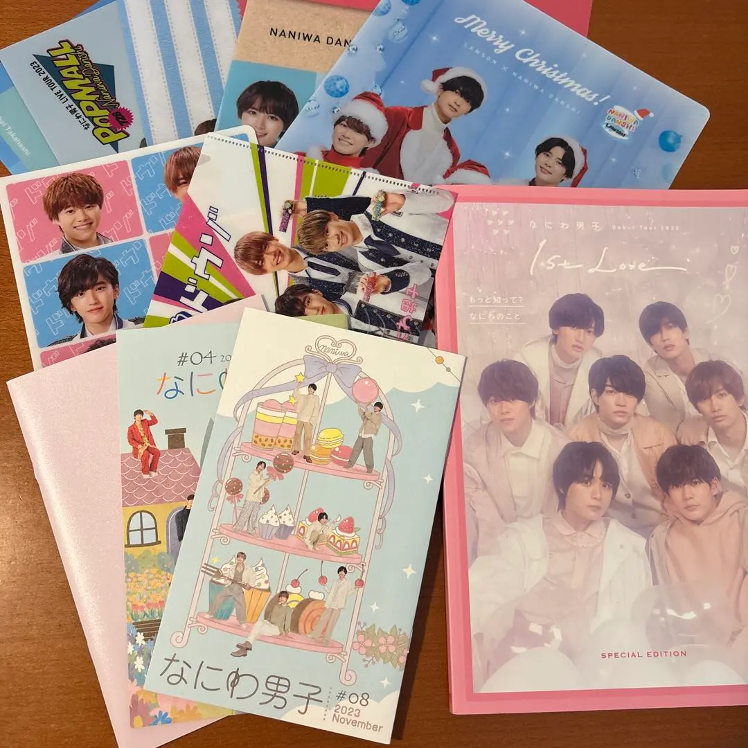 Thumbnail of Naniwa Danshi pamphlets, clear files, etc.