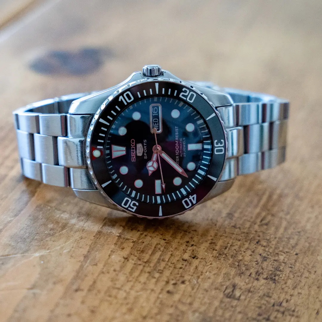 【最終値下げ】SEIKO5 SPORTS SNZH57J 逆輸入 自動巻き 2025年最新】seiko 5 sports 逆輸入の人気アイテム - メルカリ