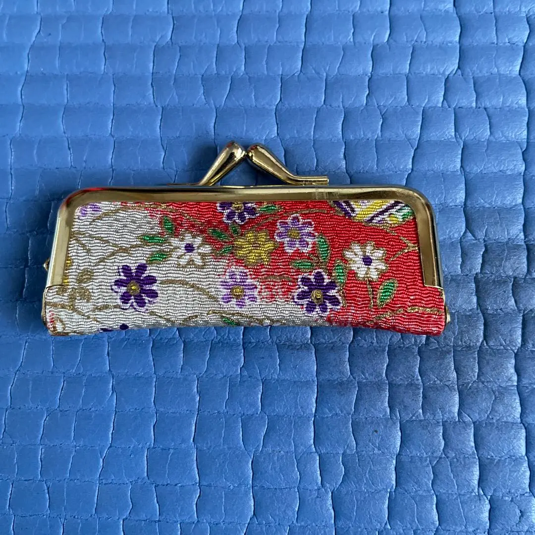 Thumbnail of Japanese-style floral pattern coin purse stamp case
