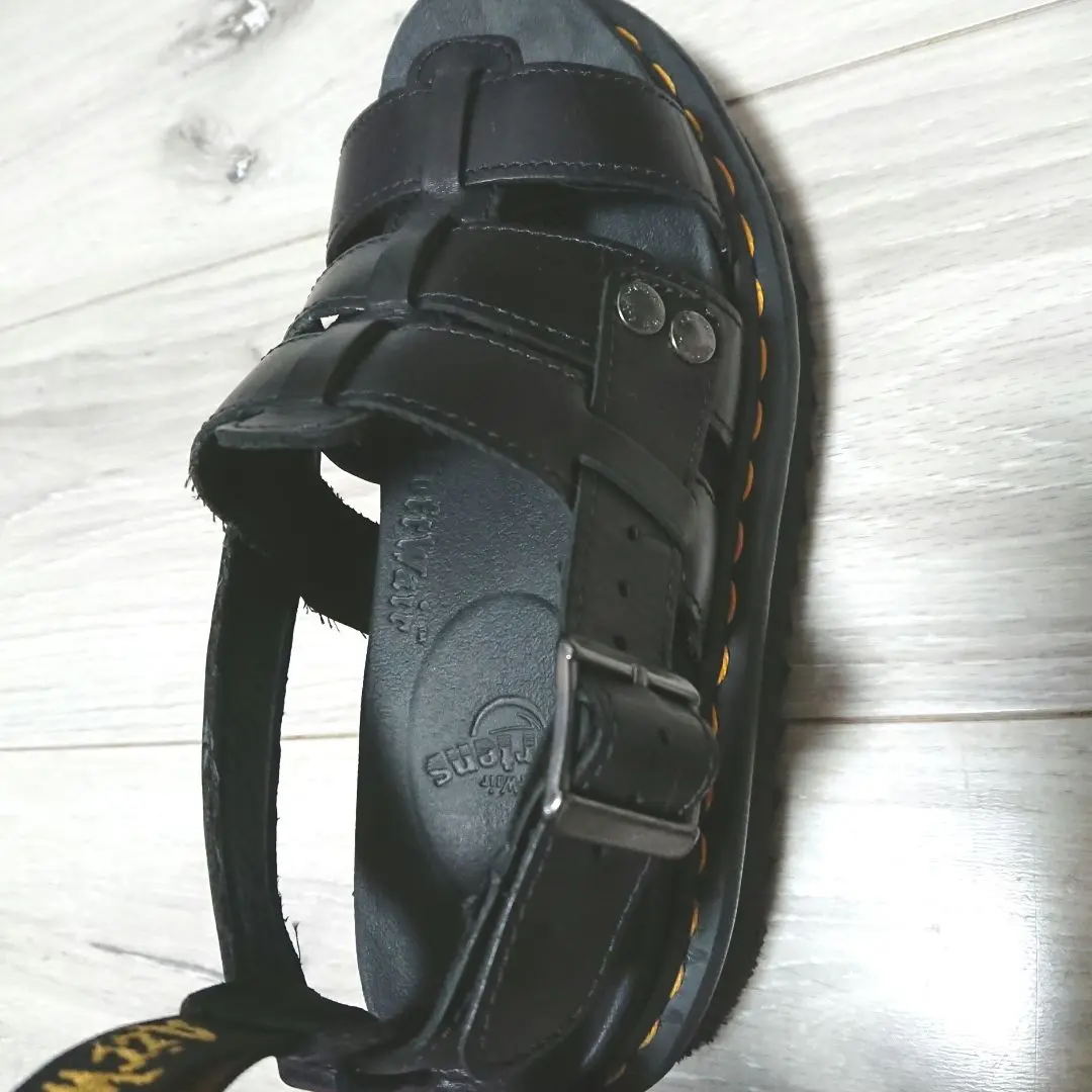 ドクターマーチン サンダル AW006 TERRY テリー サイズUK7 Amazon | Dr. Martens ユニ 大人用 テリー チャロ サンダル