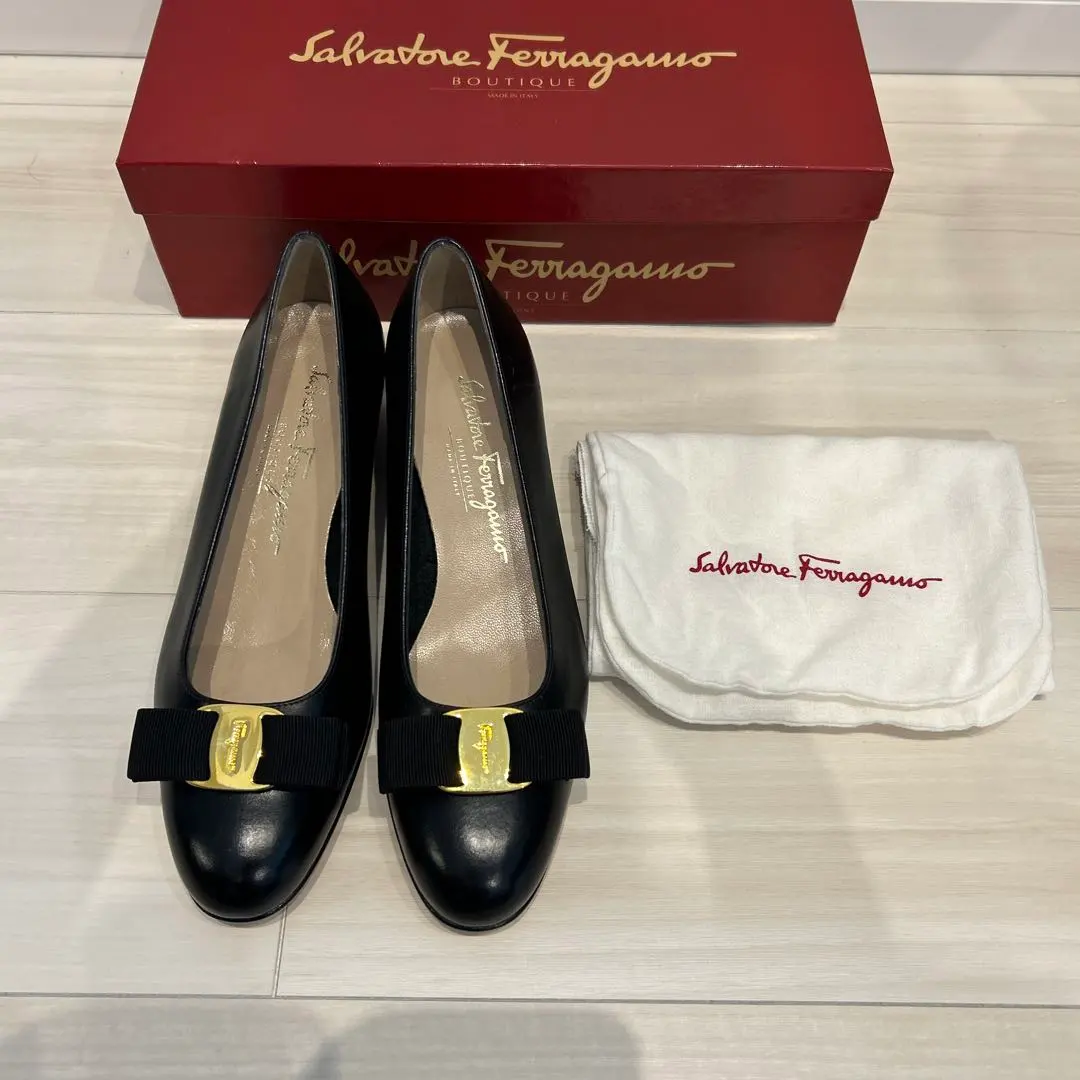 降價 未使用 Ferragamo 7C 的縮圖