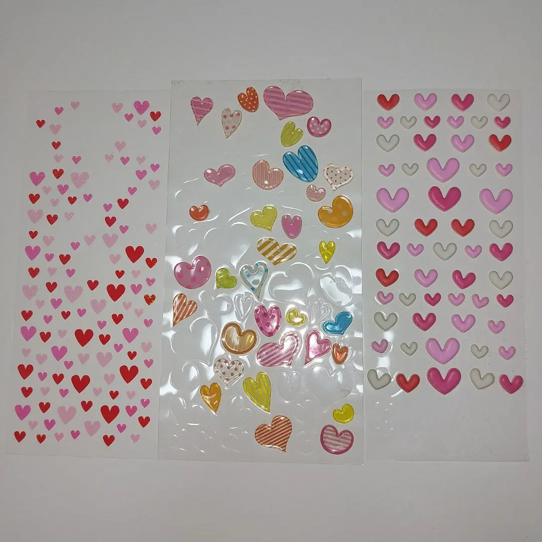 Thumbnail of A set of three-dimensional heart stickers and regular stickers in the Heisei retro style