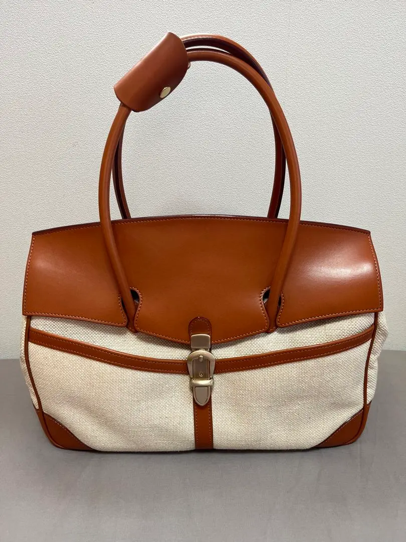 美品✨鞄のいたがき トートバッグ レザー フラップ レザークラフトバイエミ 美品✨️いたがき鞄 ITAGAKI emi トートバッグ レザー ブラウン
