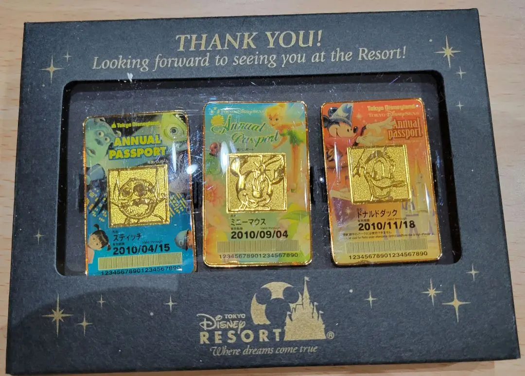 【レア】　ディズニーランドリゾート　ピンバッジ　年パス所有者限定 周年系のディズニーピンバッジの買取例｜リゾート30周年や25周年