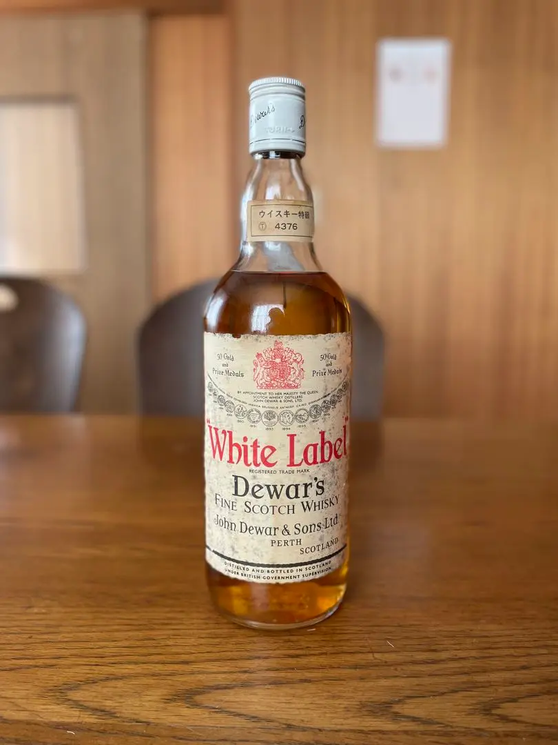 ニッカウヰスキー　デュワーズ・デラックス　760ml ニッカウヰスキー デュワーズ・デラックス 760ml - メルカリ