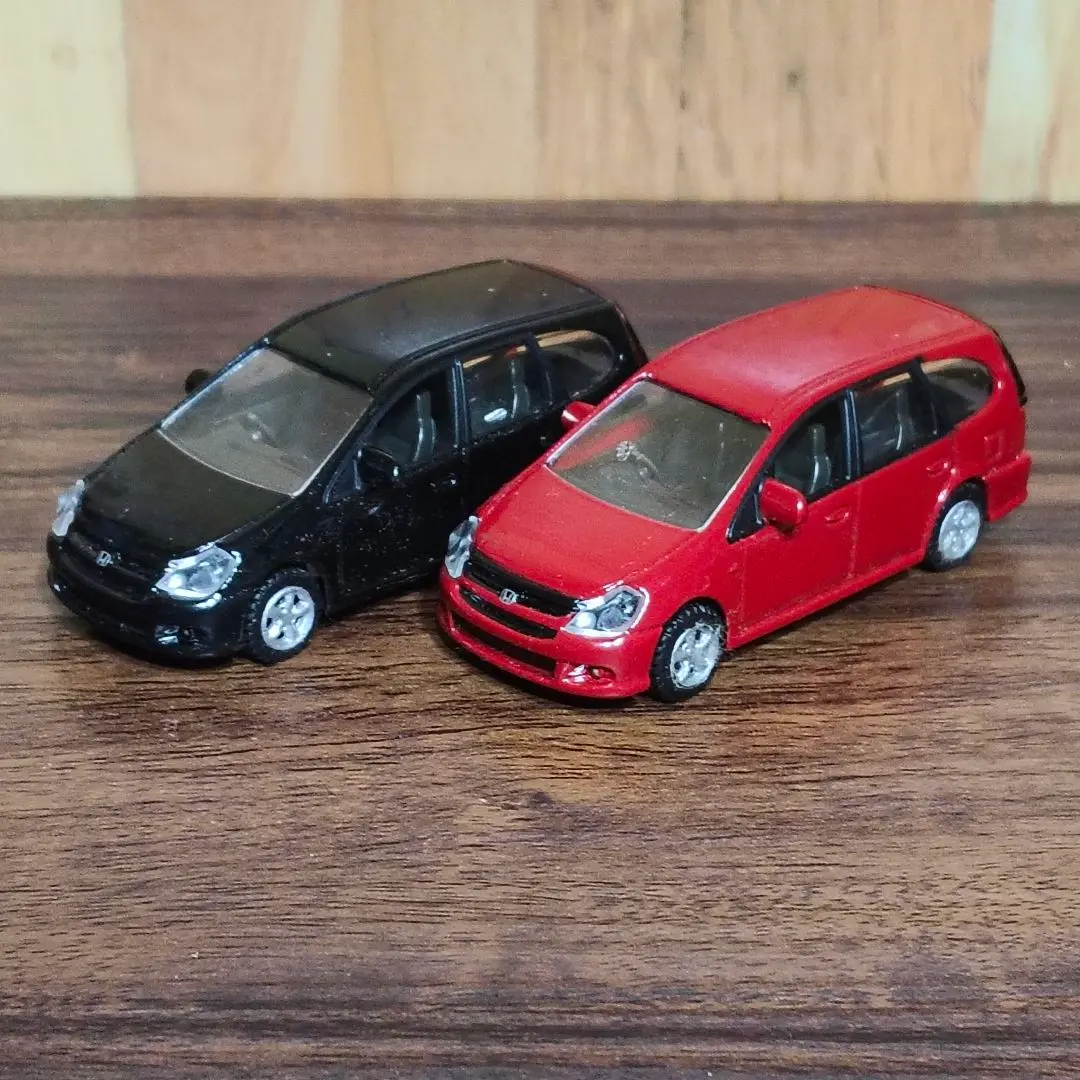 【非売品】HONDA ストリーム　 1/18モデル 非売品】HONDA ストリーム 1/18モデル