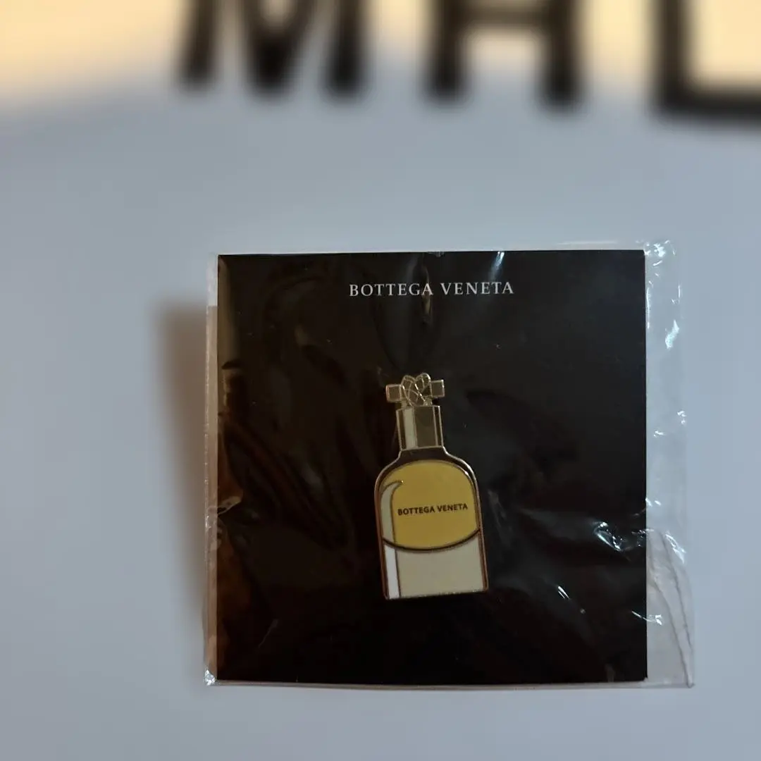 匿名配送】BOTTEGA VENETA ブローチ❤︎