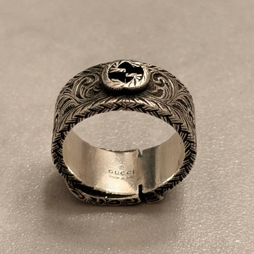 22號尺寸 Gucci 銀色戒指 雕刻設計 的縮圖