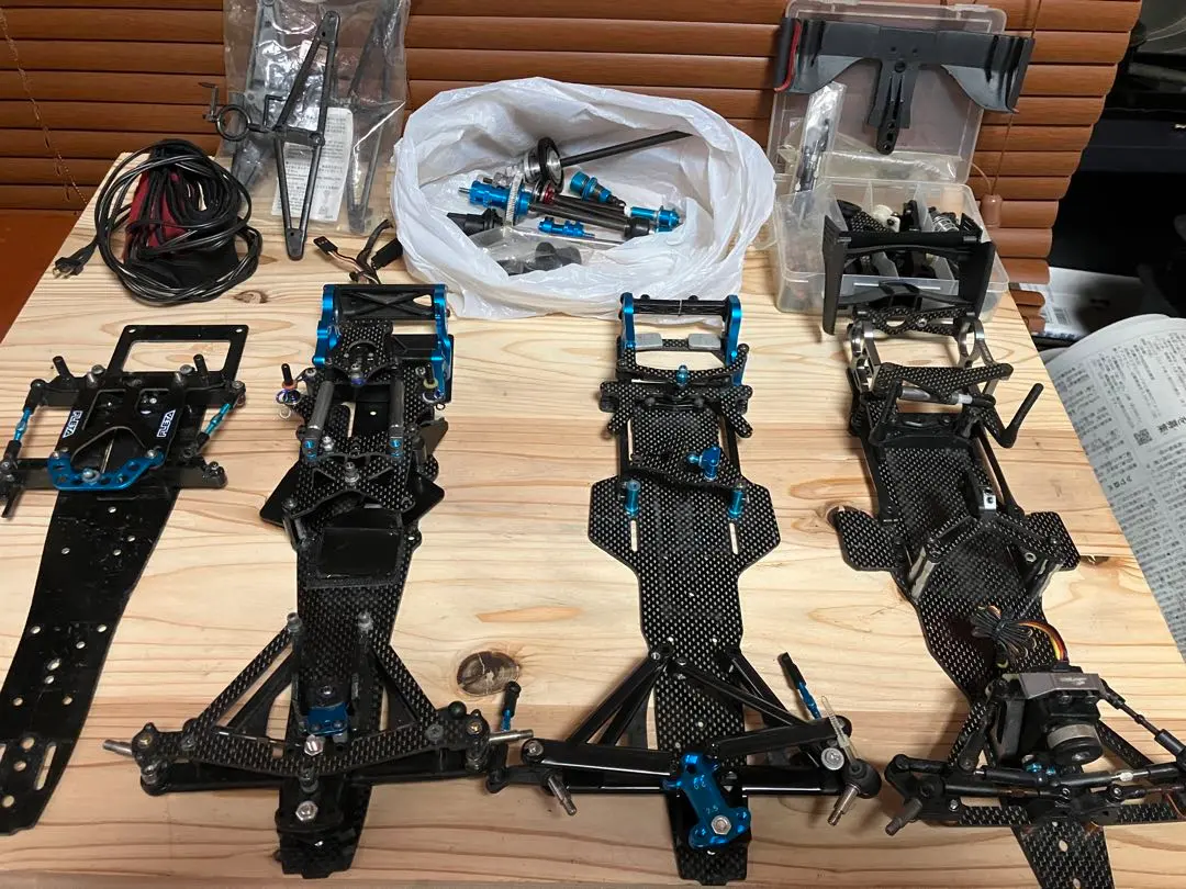 サーパント　インパクト2 エンジンカーパーツ多数付き サーパント インパクト2 エンジンカーパーツ多数付き - メルカリ