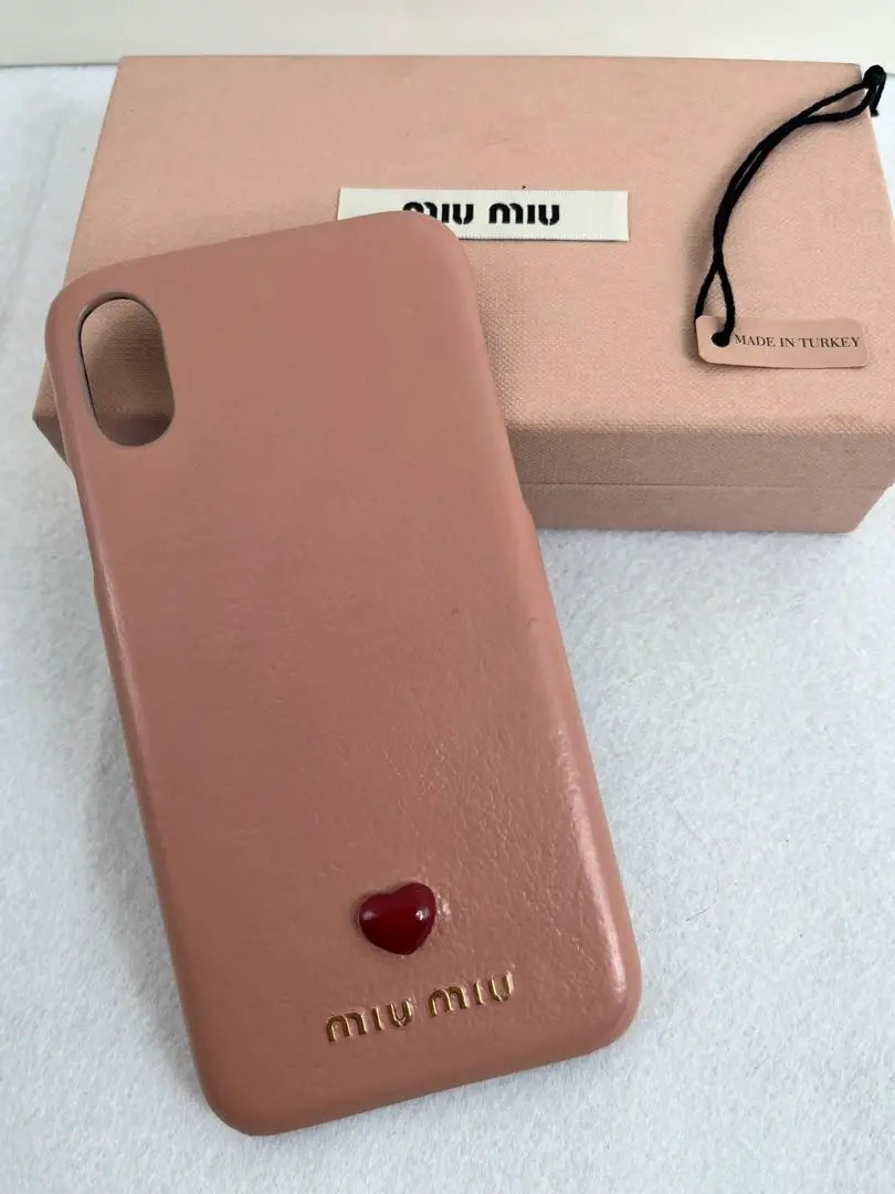 miumiu ホリデーシーズン限定チェリー柄iPhone11レザーケース