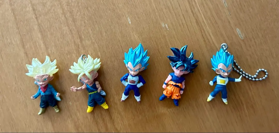 Thumbnail of Six Dragon Ball keychain strap figures