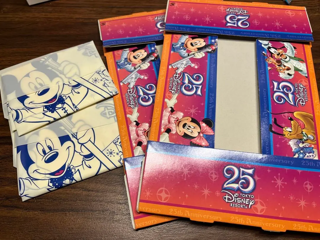 新品未使用　東京ディズニーランド　25周年復刻版　トレー　2枚セット 新品未使用 東京ディズニーランド 25周年復刻版 トレー 2枚
