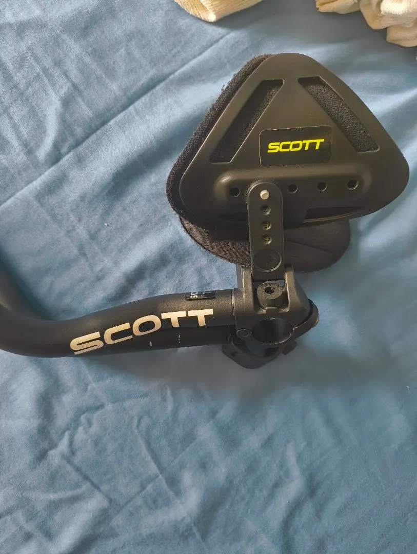 カーボン製DHバーアームレスト パッド付属 カーボン製DHバーアームレスト パッド付属 初めての