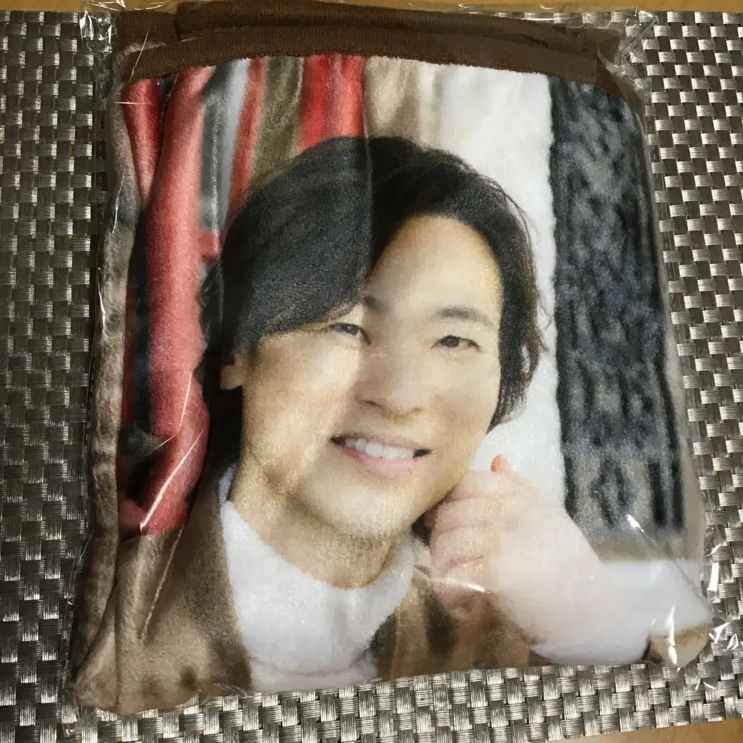山内惠介　グッズ クッションとブランケットのセット　未使用 2025年最新】山内惠介 ブランケットの人気アイテム - メルカリ