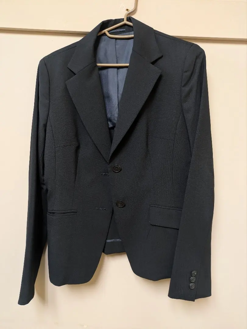 深藍色外套 單品 組曲 的縮圖