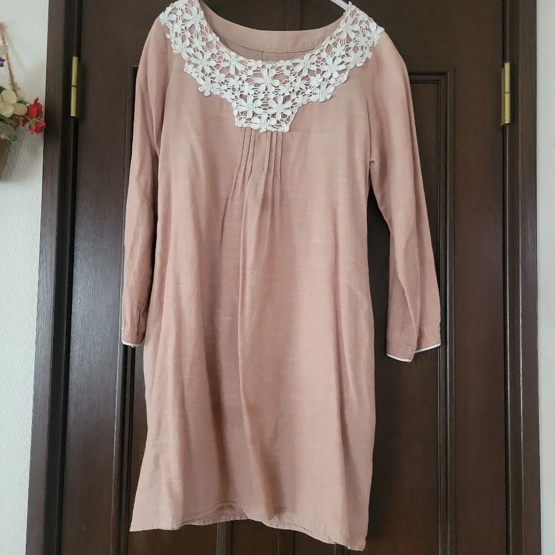 Thumbnail of Long-sleeved tunic ◎ Dress with lace decoration