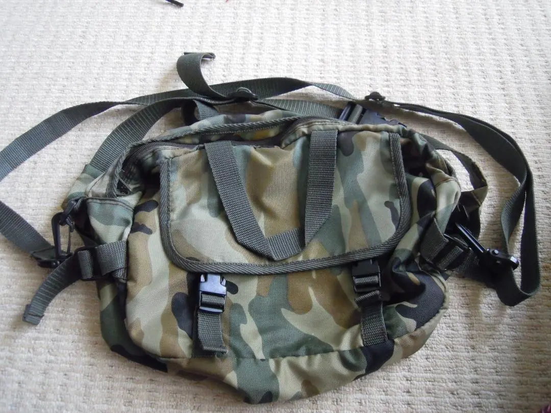 迷彩 肩背包 附網狀口袋（自衛隊PX購入品） 的縮圖