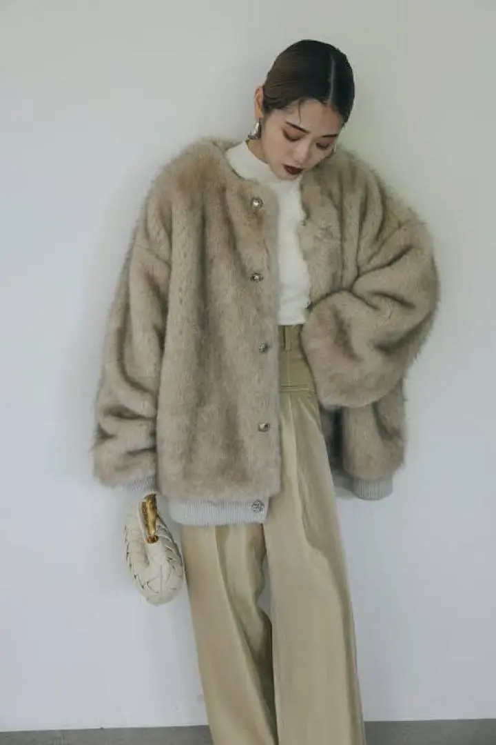 ANDREA&CO ツイードファー付きジャケット　コート　パンツ（ホワイト) 2025年最新】andrea&co ファージャケットの人気アイテム - メルカリ