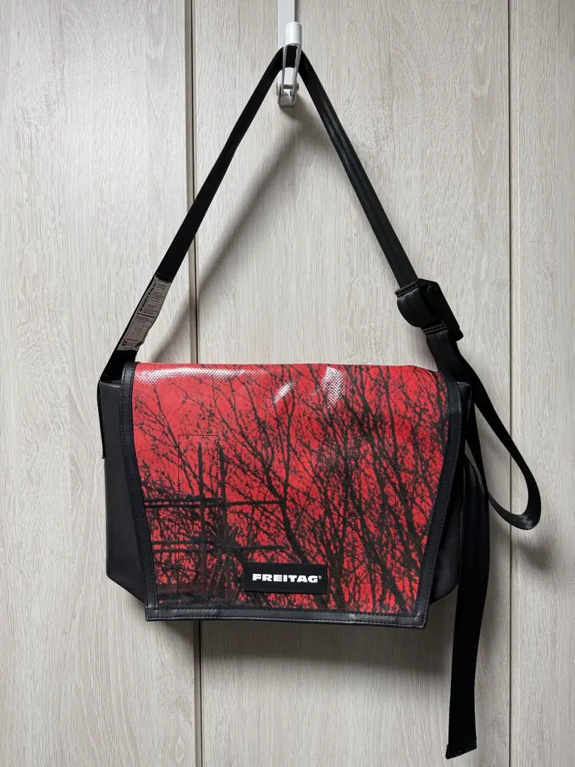FREITAG メッセンジャーバッグ レッド/グレー FREITAG フライターグ ショルダーバッグ 未使用品 レッド F13