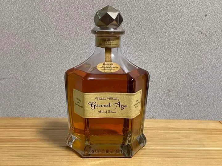Suntory V.S.O.P. & Nikka Grand Age ウイスキー 2025年最新】ニッカ グランドエイジの人気アイテム - メルカリ