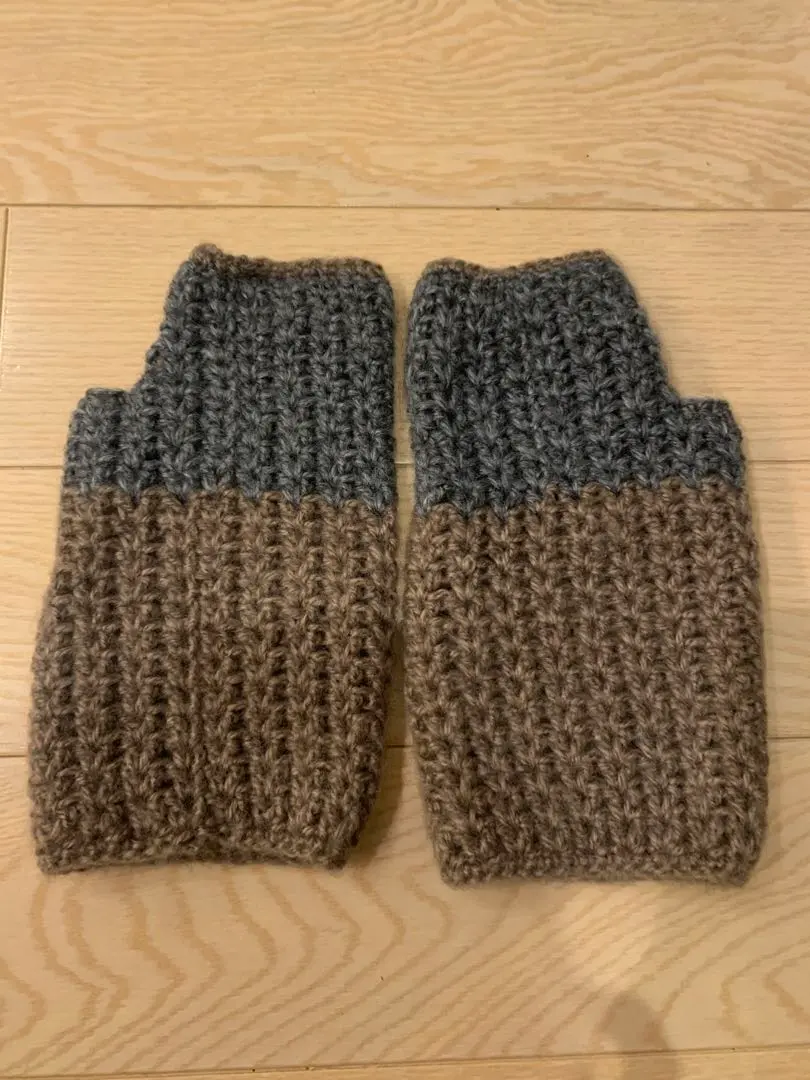 Thumbnail of Hand warmers, hand-knitted