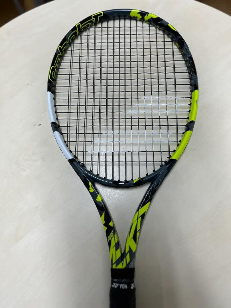 s*8様 【最終価格】ピュアアエロ98（Pure Aero98）G3 バボラ ピュアアエロ 98 101499 (テニスラケット) 価格比較