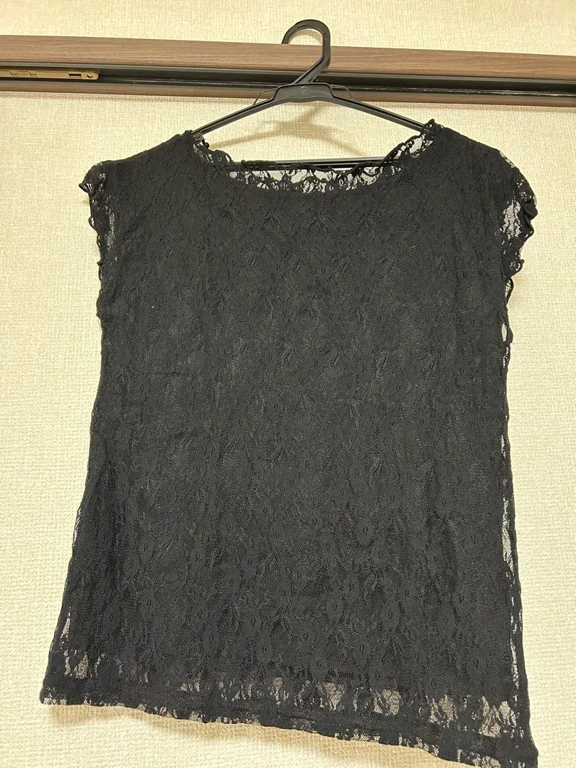 蕾絲上衣 的縮圖