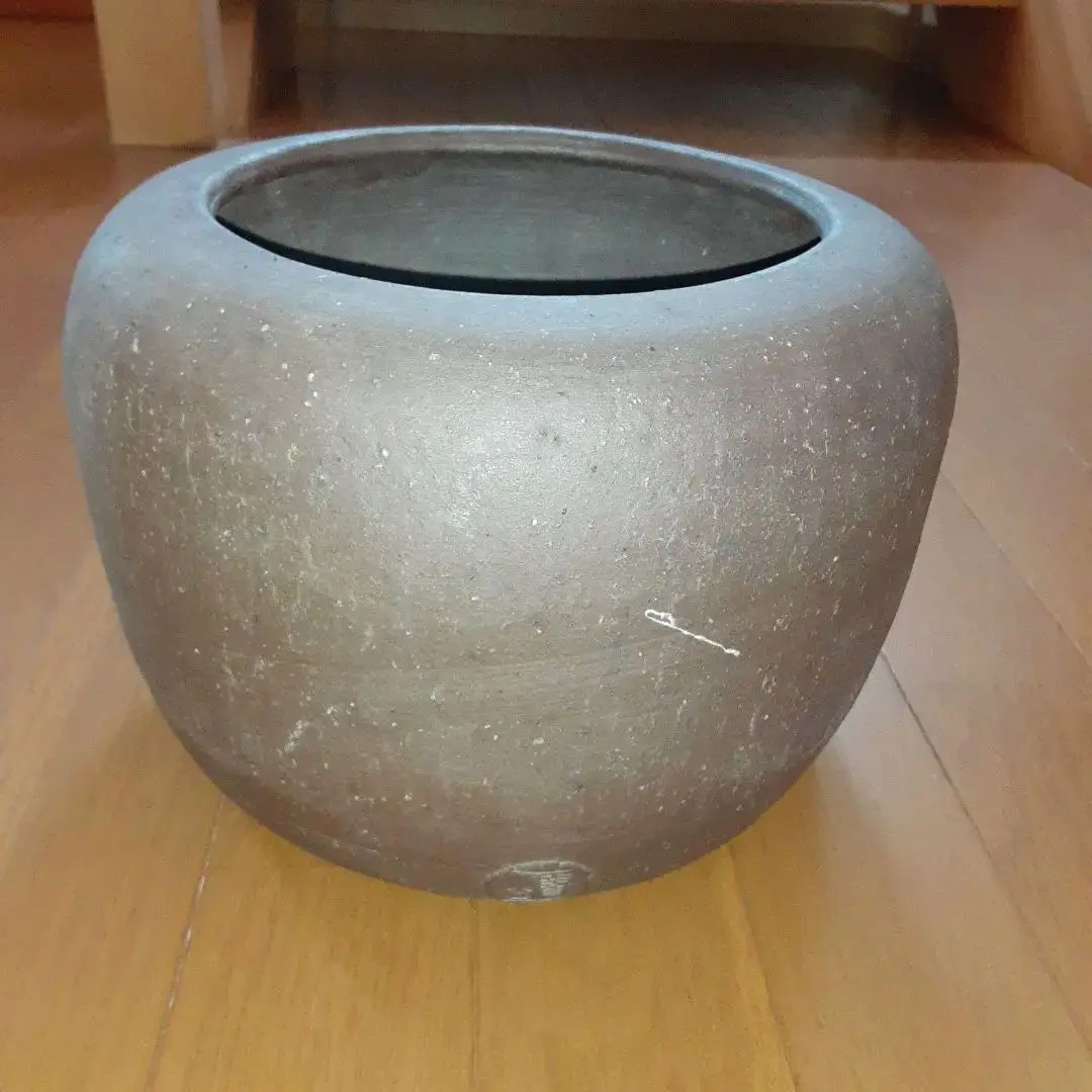 金重分銅印 備前焼 波状文火鉢 メダカ鉢 睡蓮鉢 金魚鉢 容器 水槽 工芸品 人間国宝金重陶陽 初期作 備前焼 火鉢 波状文 分銅印 メダカ鉢