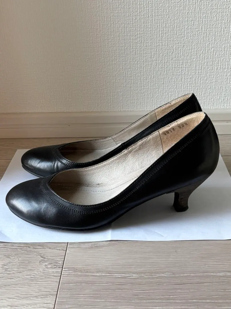 Thumbnail of Labo & Kigo-shi Eco-no Black Pumps