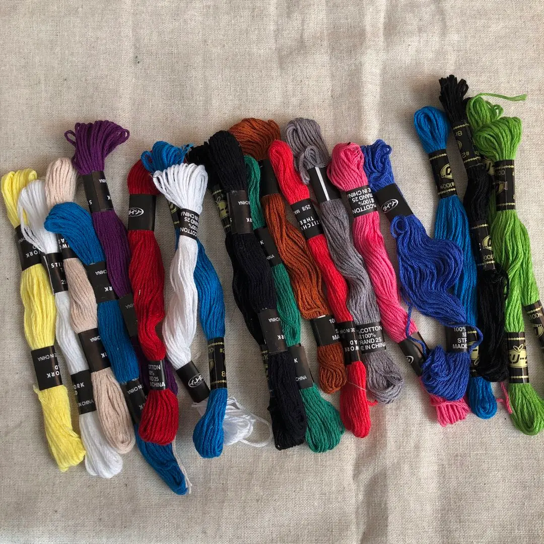 Thumbnail of Embroidery thread set