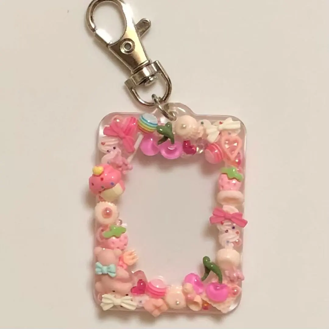 Thumbnail of Mini Photo Keyholder Decoration ❁⃘ 【Yume-kawa (Dreamy-Cute)】Oshi-katsu (Supporting Your Favorite) Sweets Deco Pink