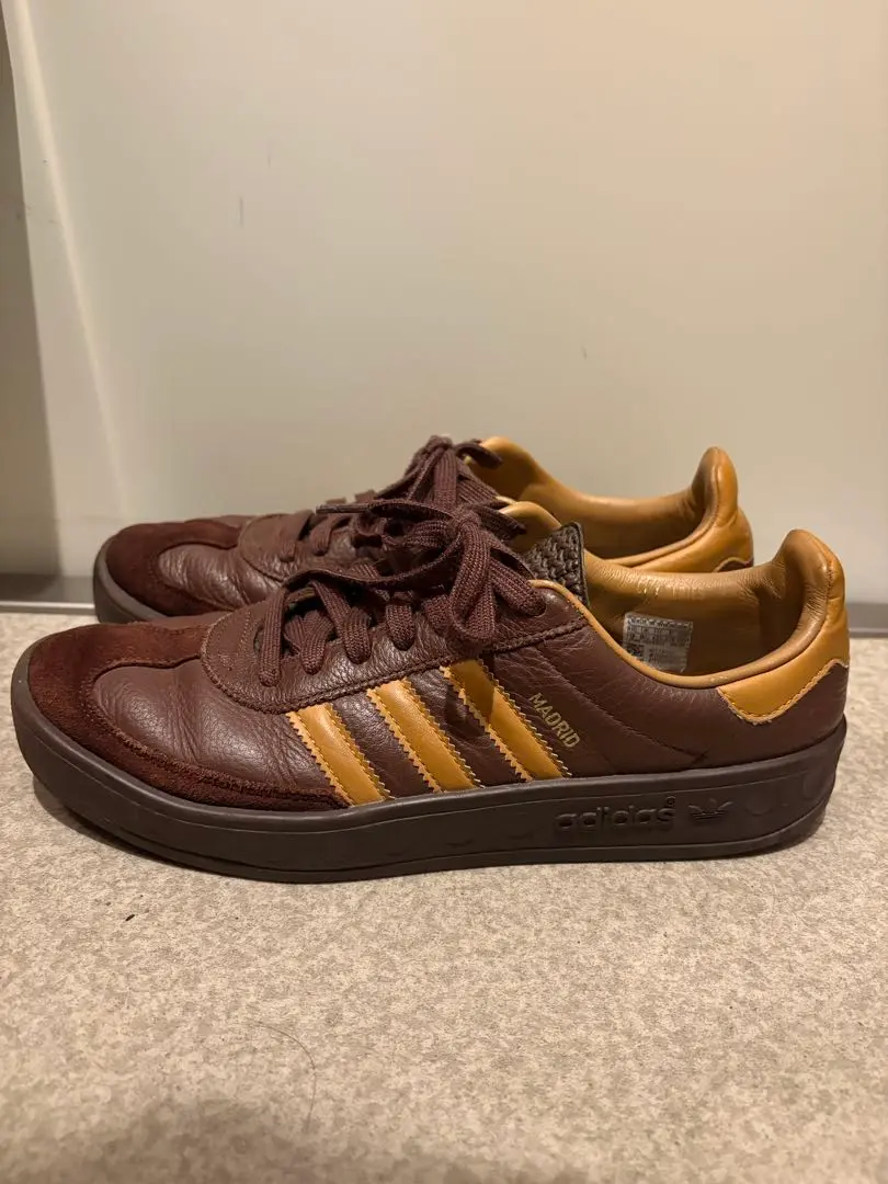 adidas cityseries madrid スニーカー 楽天市場】【 ADIDAS MADRID 'CITY SERIES' / AUBURN MESA BROWN