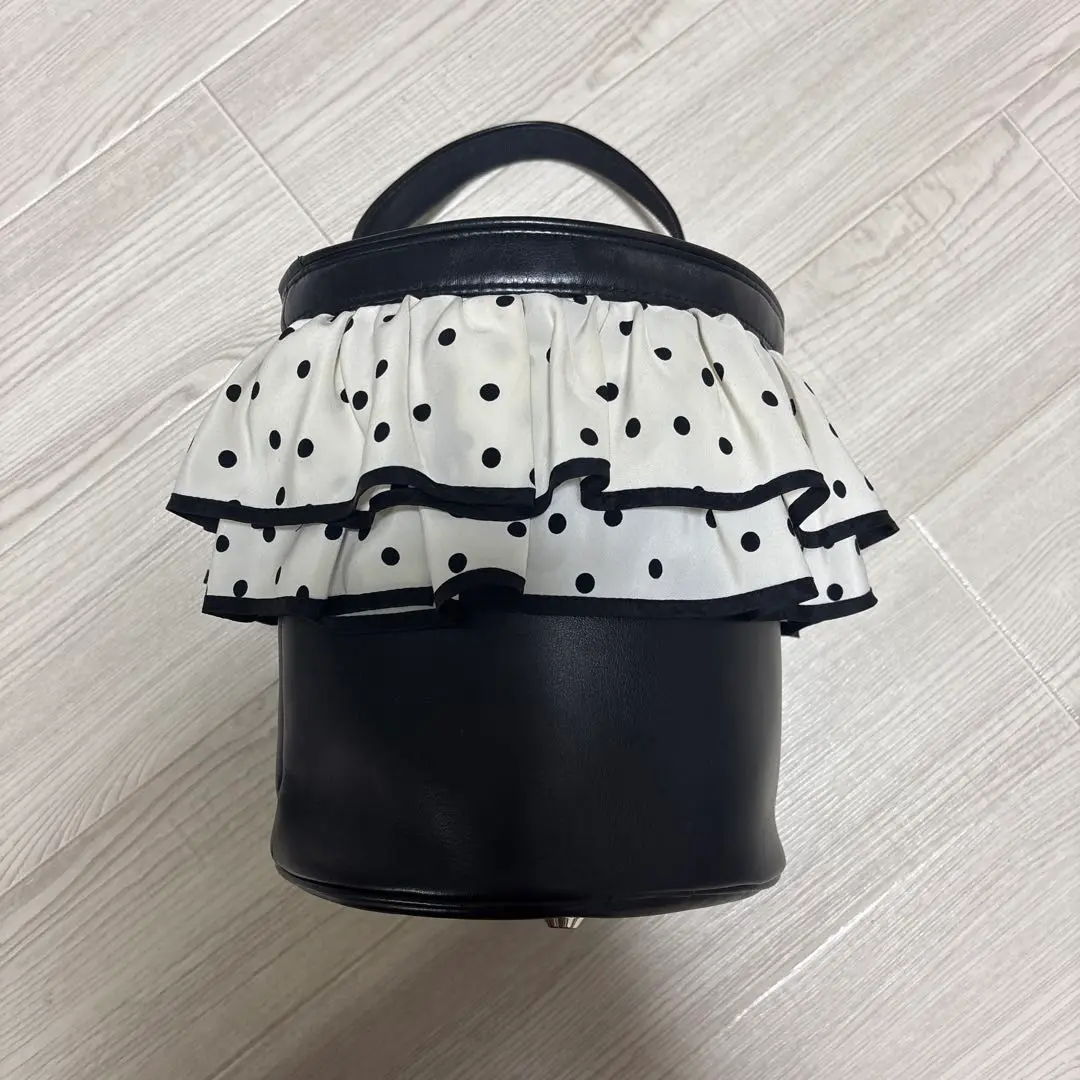 新品未使用＊タグ付き セツコサジテール ピクニック　黒フリル✖️白ドット ピクニック（黒フリル×白ドット） | bag,picnic | setsuko
