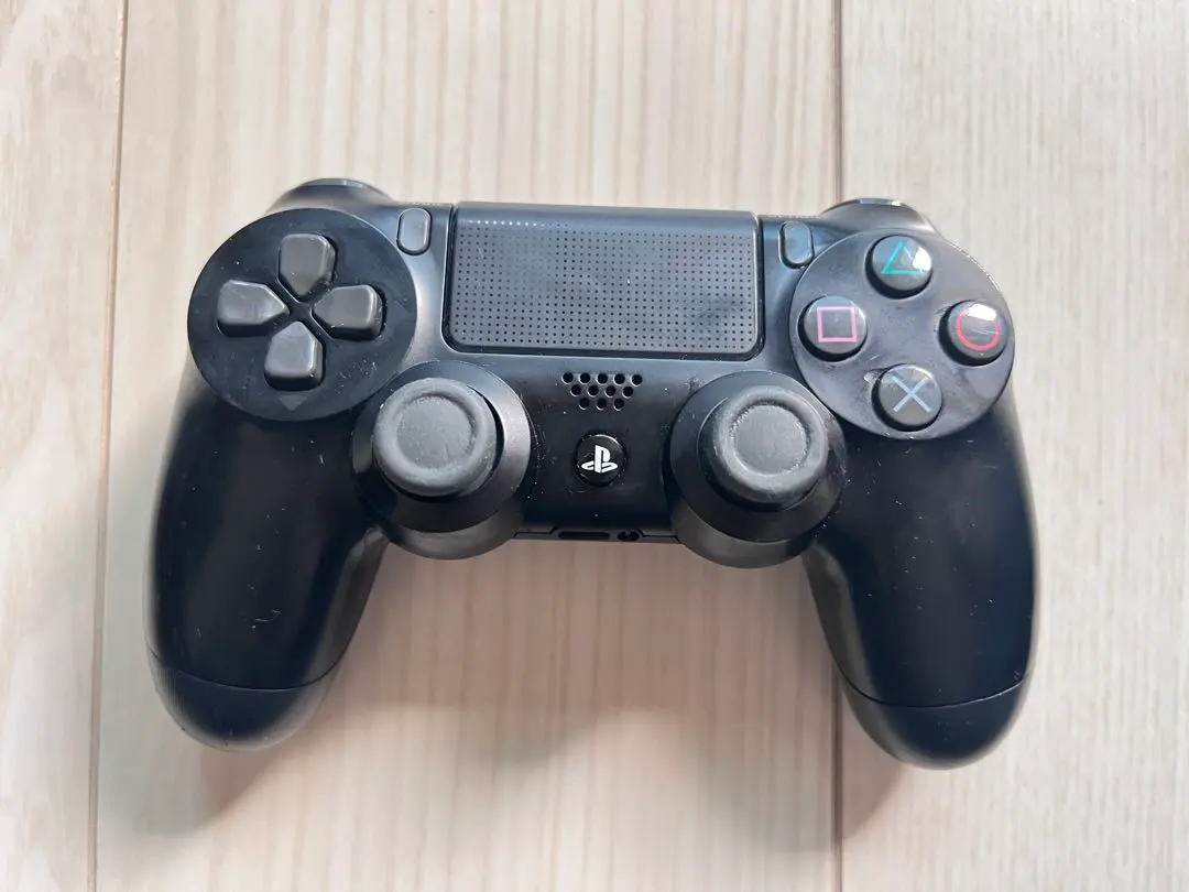 Thumbnail of PS4 controller, Dualshock 4