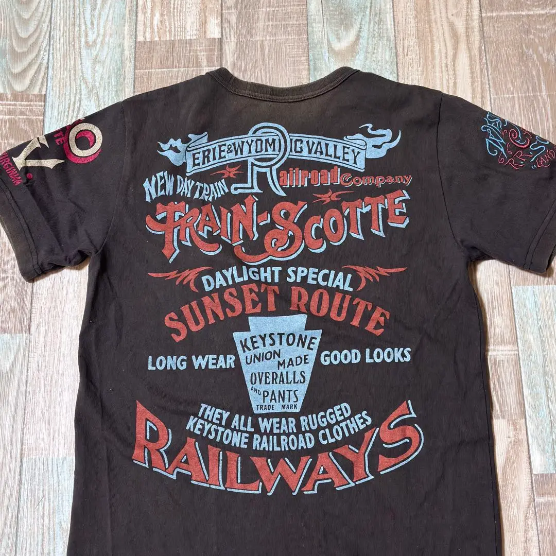 【レア　新品未使用】グルーヴァーズ　Tシャツ　Lサイズ 2025年最新】groovers グルーヴァーズ Tシャツの人気アイテム