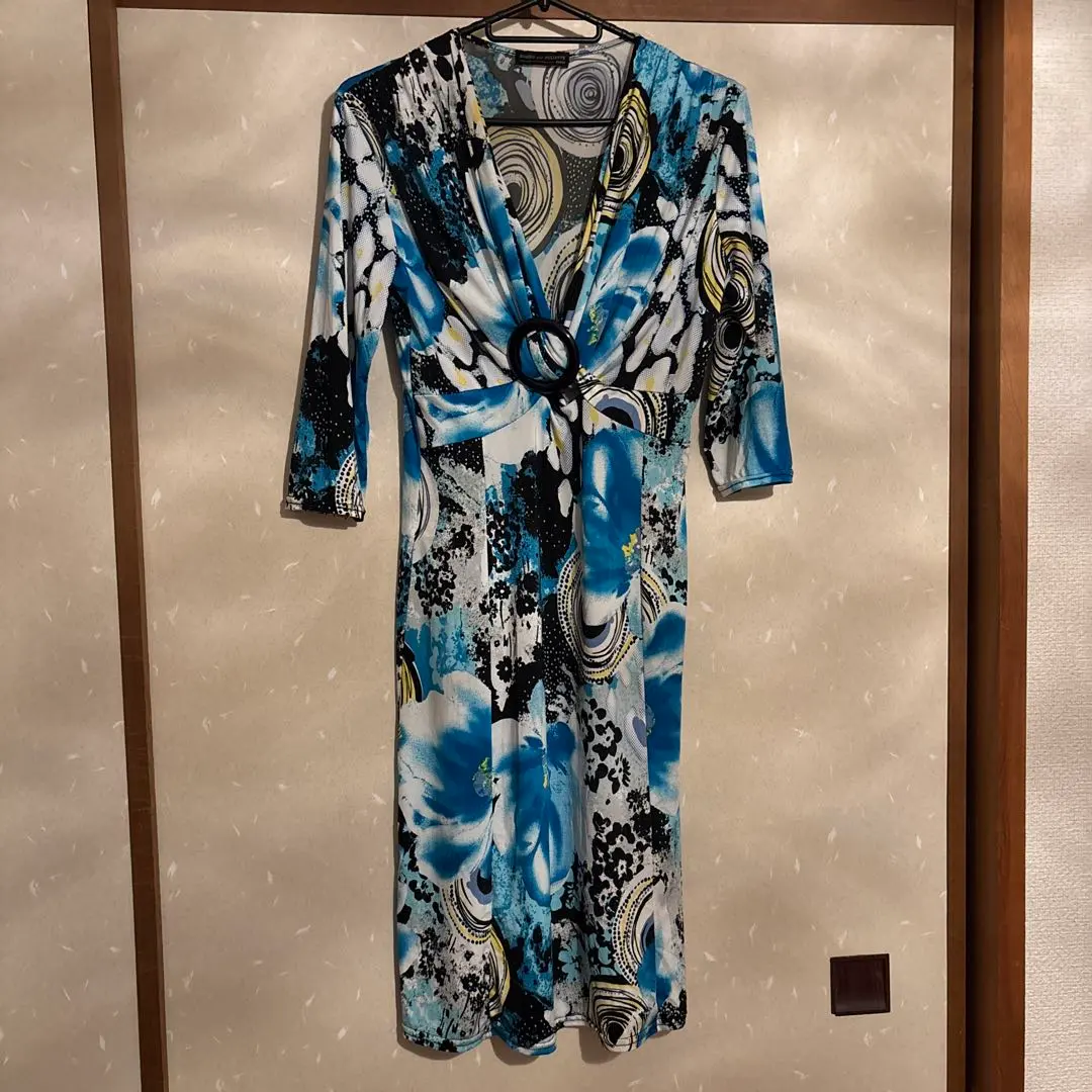 Thumbnail of ROMEO pour JULIETTE V-neck knee-length dress