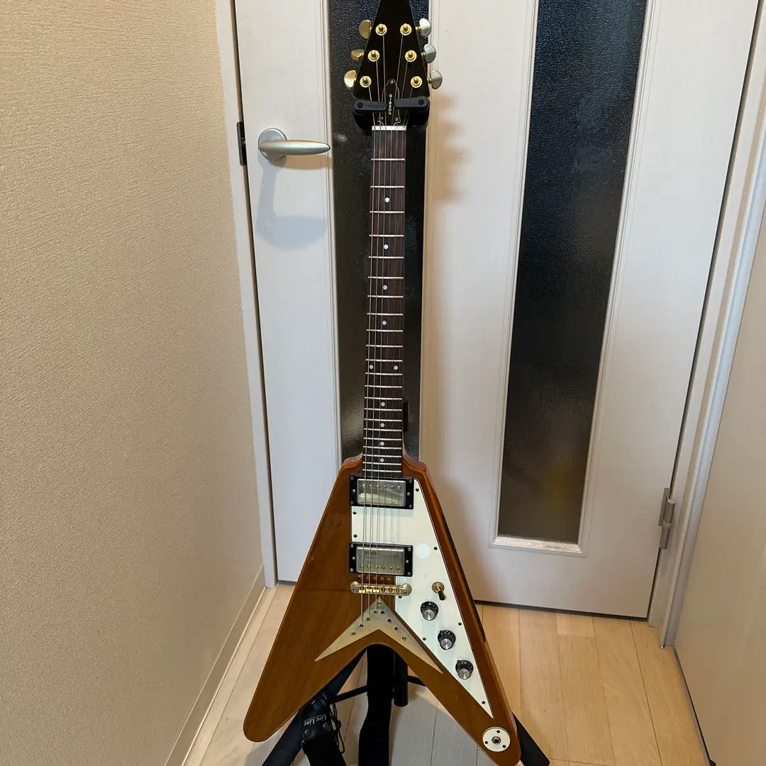 Gibson USAビンテージハムバッカー搭載！フライングV コリーナタイプ Gibson '83 Flying V Heritage Korina - ポラリスホワイト