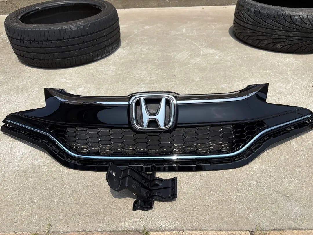 「たまる商会」  ホンダ FIT3 GP5 純正 フロントグリル 楽天市場】[ホンダ フィット GP5 GK3 GK5]グラマラスライン