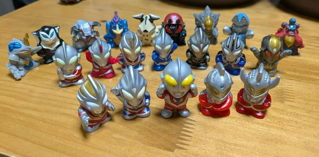 Thumbnail of Ultraman, 21 monster finger puppets & 10 figures set