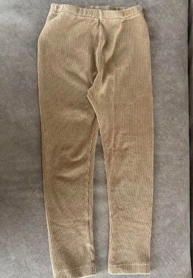 Thumbnail of Uniqlo Beige Ribbed Knit Kids Leggings 110cm