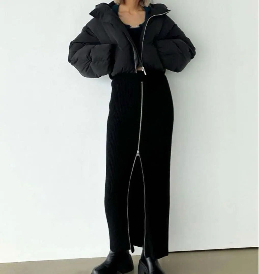 EMODA 短款蓬鬆袖羽絨服 黑色 的縮圖