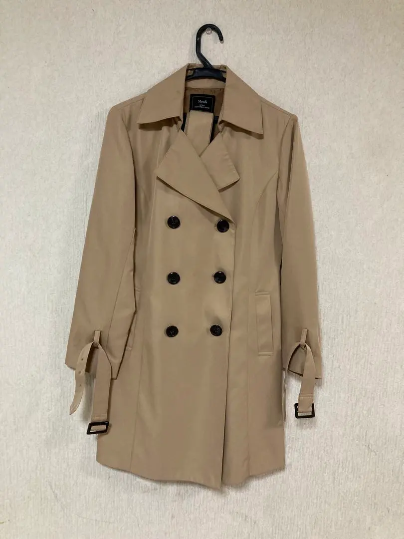 Thumbnail of Trench coat