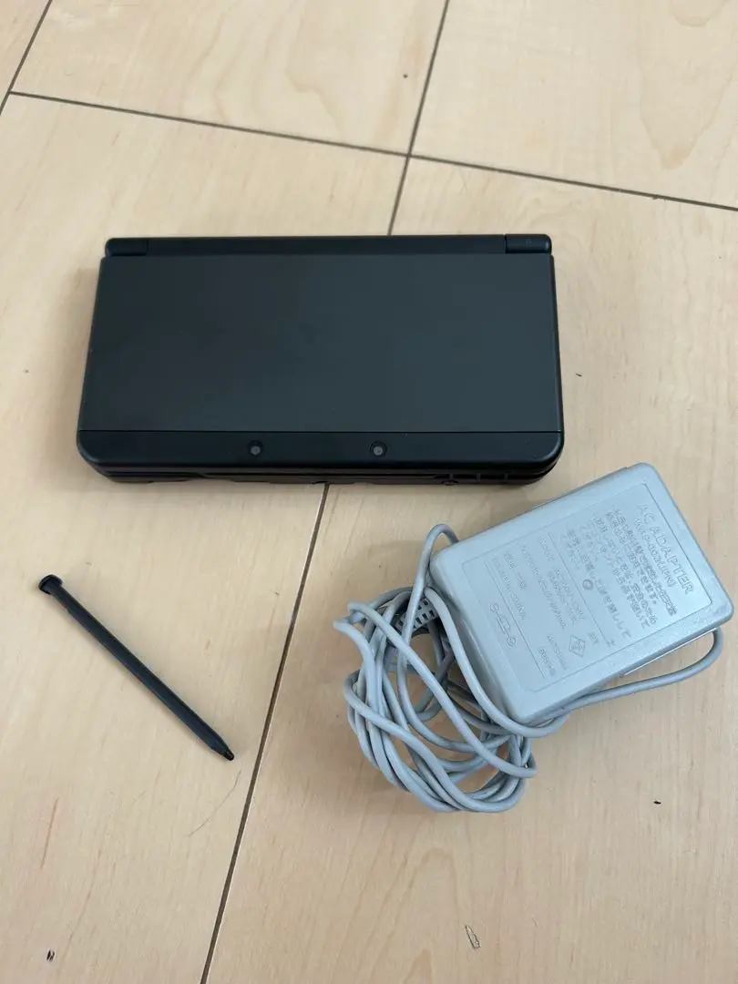 Newニンテンドー3DS LL 充電スタンド ブラック 充電台 クレードル Amazon.co.jp: ドッククレードル充電スタンド 充電器＆ケーブル